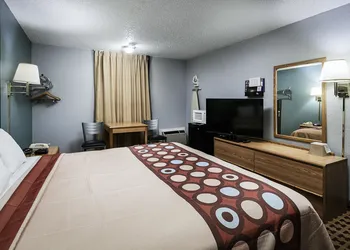 Super 8 by Wyndham Elk City hotel thumbnail 6