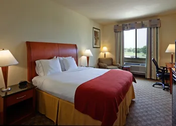 Holiday Inn Express Hotel & Suites Fairfield - North by IHG hotel thumbnail 6