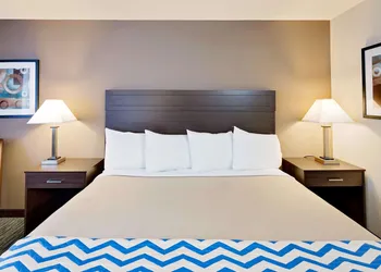 Travelodge by Wyndham Aberdeen hotel thumbnail 7