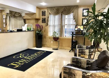 The Eldon Luxury Suites hotel thumbnail 3