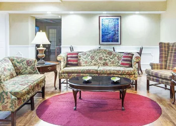 Baymont by Wyndham Tullahoma hotel thumbnail 2
