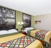Super 8 by Wyndham Fairmont hotel detail image 4