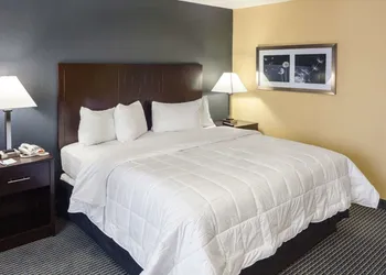 Quality Inn Montpelier hotel thumbnail 6