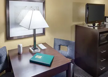 Quality Inn Montpelier hotel thumbnail 8