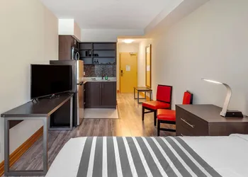 SureStay Plus Hotel by Best Western Kincardine hotel thumbnail 8