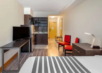 SureStay Plus Hotel by Best Western Kincardine hotel thumbnail 8