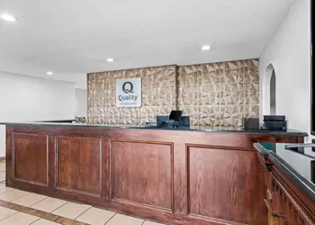 Quality Inn Plainview hotel thumbnail 4