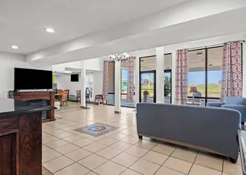 Quality Inn Plainview hotel thumbnail 5