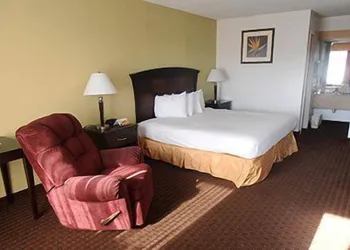 Quality Inn Plainview hotel thumbnail 7