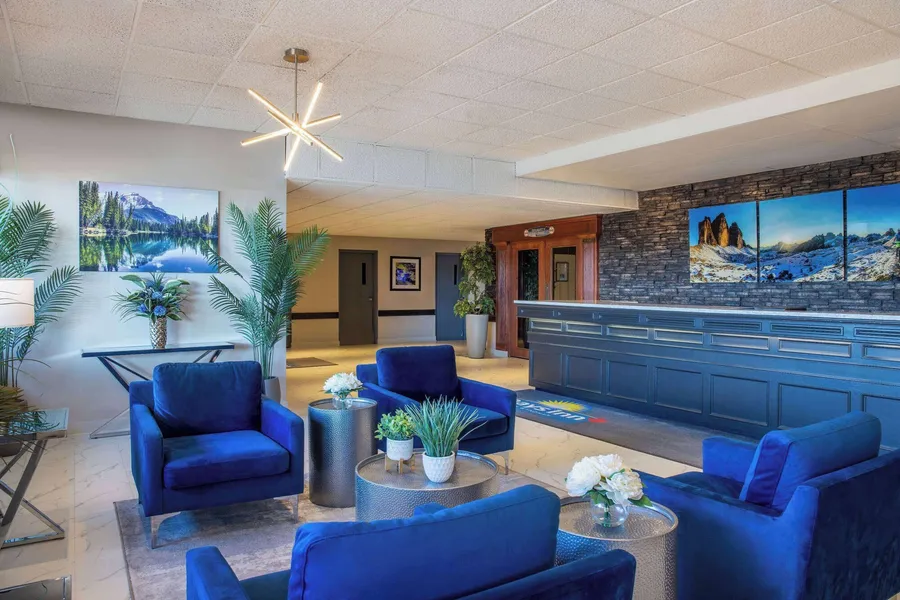 Days Inn & Conference Centre by Wyndham Camrose Norsemen hotel detail image 2