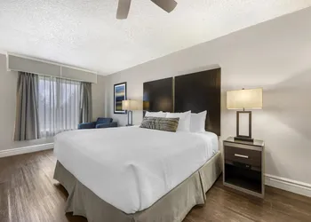 Best Western Pier Point Inn hotel thumbnail 7