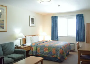 Knights Inn Quincy hotel thumbnail 7