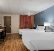 Econo Lodge Inn & Suites hotel detail image 4