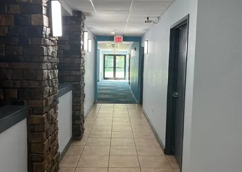 Days Inn by Wyndham Coffeyville hotel thumbnail 3