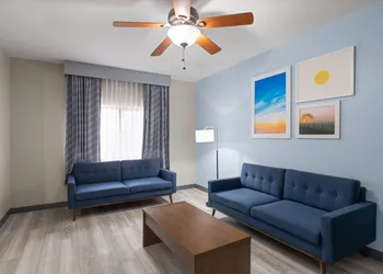 Days Inn by Wyndham Coffeyville hotel thumbnail 7