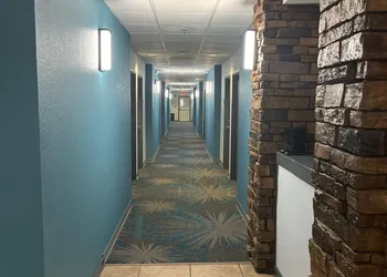 Days Inn by Wyndham Coffeyville hotel thumbnail 2