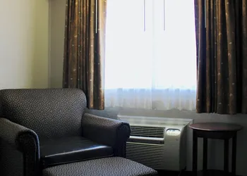 Baymont by Wyndham McAlester Hwy 69 hotel thumbnail 5
