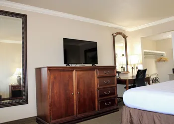 Baymont by Wyndham McAlester Hwy 69 hotel thumbnail 6