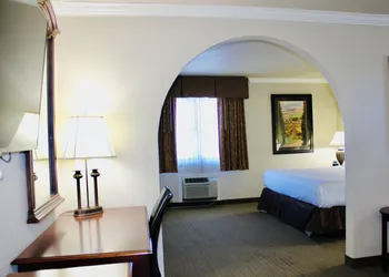 Baymont by Wyndham McAlester Hwy 69 hotel thumbnail 7