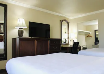 Baymont by Wyndham McAlester Hwy 69 hotel thumbnail 8
