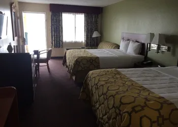 Baymont by Wyndham Terrell hotel thumbnail 6