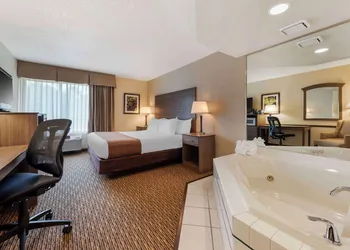 Best Western Spooner Riverplace hotel thumbnail 4