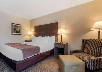 Best Western Spooner Riverplace hotel thumbnail 7