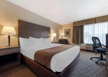 Best Western Spooner Riverplace hotel thumbnail 8