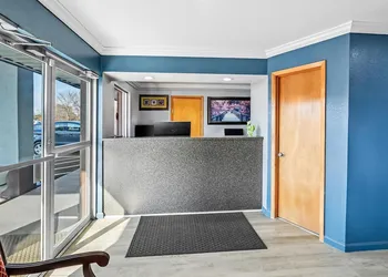 Americas Best Value Inn Indianola hotel thumbnail 3