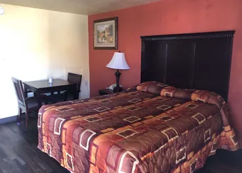 Economy Inn hotel thumbnail 8
