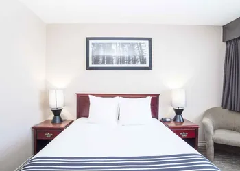 Sandman Inn Smithers hotel thumbnail 6