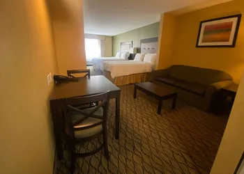 Wingate by Wyndham Fort Saskatchewan hotel thumbnail 3