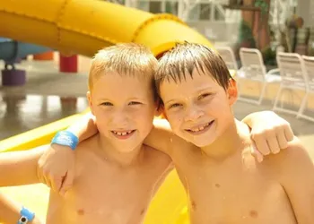 Big Splash Adventure Indoor Water Park & Resort hotel thumbnail 6