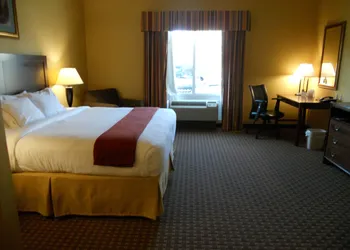 Holiday Inn Express Hotel & Suites Hazard by IHG hotel thumbnail 6