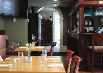 Westover Inn hotel thumbnail 2