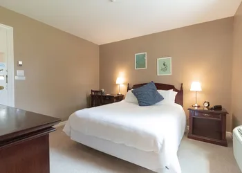 Westover Inn hotel thumbnail 8