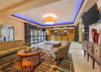 Best Western Plus Midland Suites hotel thumbnail 3