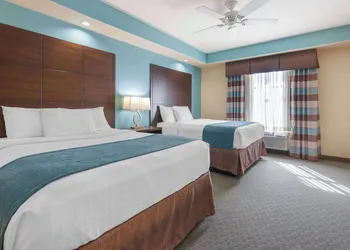 Best Western Plus Midland Suites hotel thumbnail 5