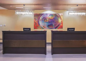 La Quinta Inn & Suites by Wyndham Jourdanton - Pleasanton hotel thumbnail 2