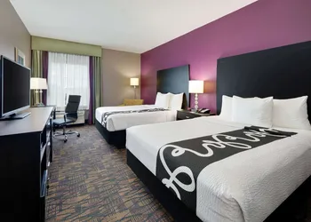 La Quinta Inn & Suites by Wyndham Jourdanton - Pleasanton hotel thumbnail 6
