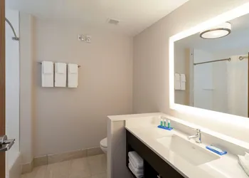 Holiday Inn Express Eunice by IHG hotel thumbnail 8