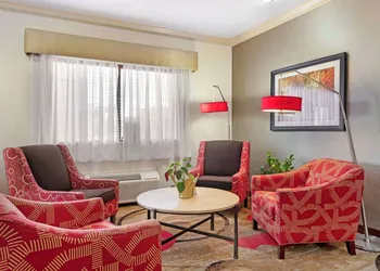 Best Western Plus Eagleridge Inn & Suites hotel thumbnail 4
