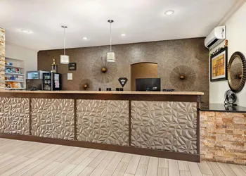 Best Western Plus Eagleridge Inn & Suites hotel thumbnail 6