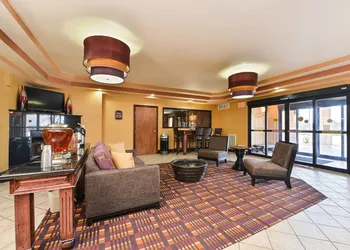 Best Western Plus Midwest Inn & Suites hotel thumbnail 3