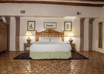 The Inn at the Delta hotel thumbnail 3