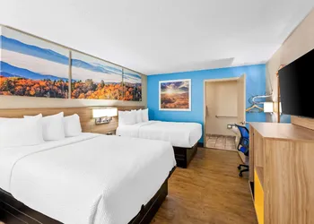 Days Inn by Wyndham Lexington hotel thumbnail 7