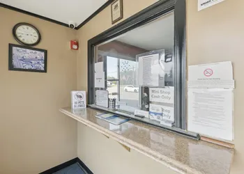 Curry’s Motel by OYO Saginaw MI hotel thumbnail 6