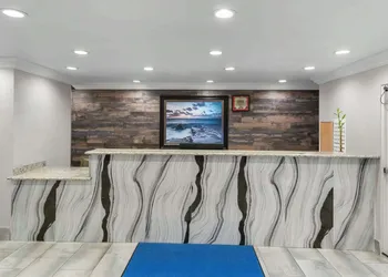 SureStay Plus by Best Western Benbrook Fort Worth hotel thumbnail 3