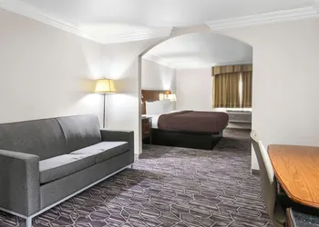 SureStay Plus by Best Western Benbrook Fort Worth hotel thumbnail 5