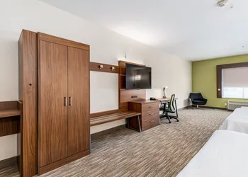 Holiday Inn Express Suites Van Buren-Ft Smith Area by IHG hotel thumbnail 2